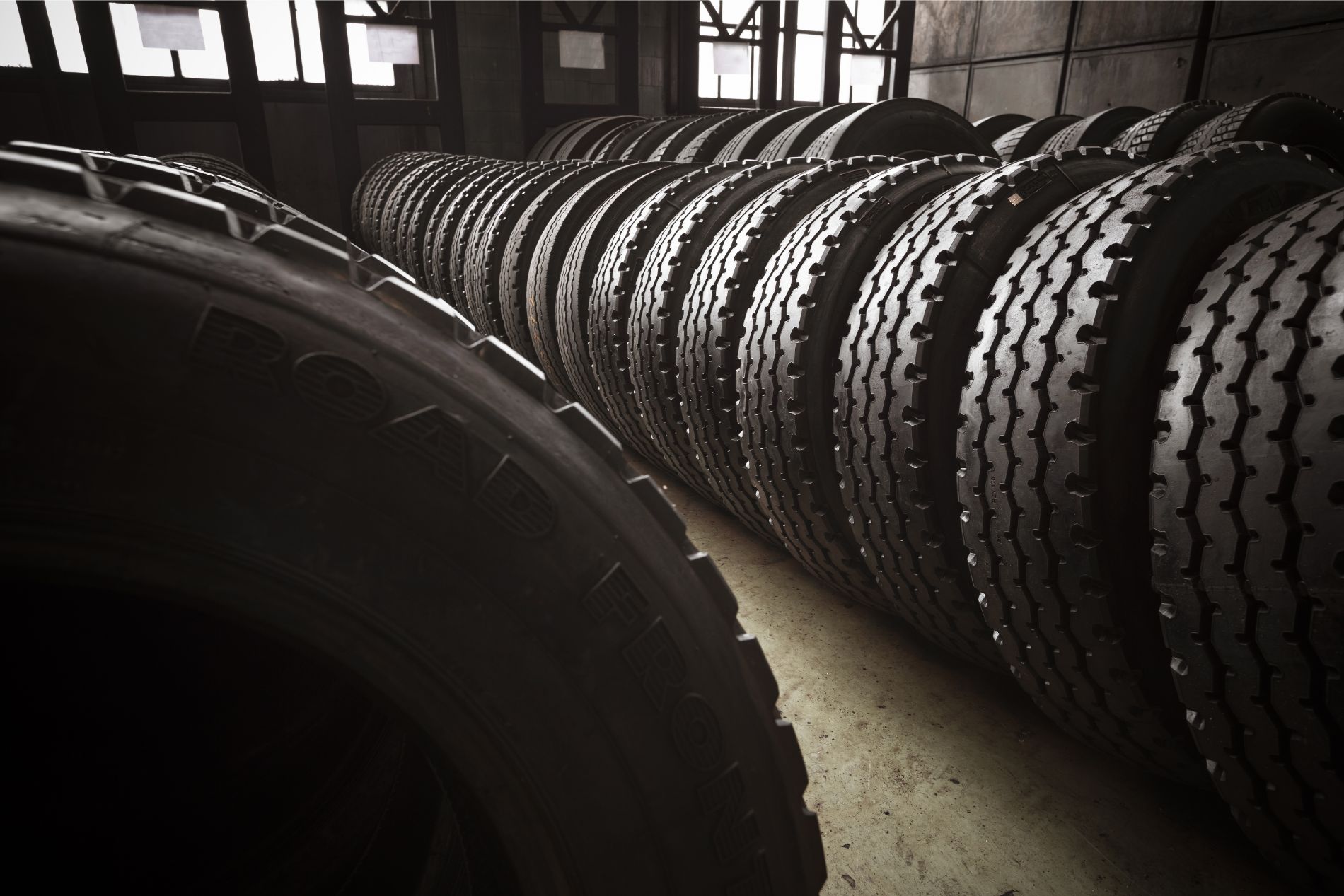 Retread Tyres or New Tyres? Which is the Best Choice?